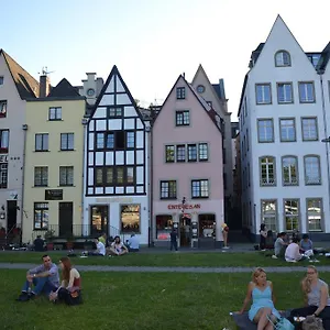 Haus Enteresan 2* Köln
