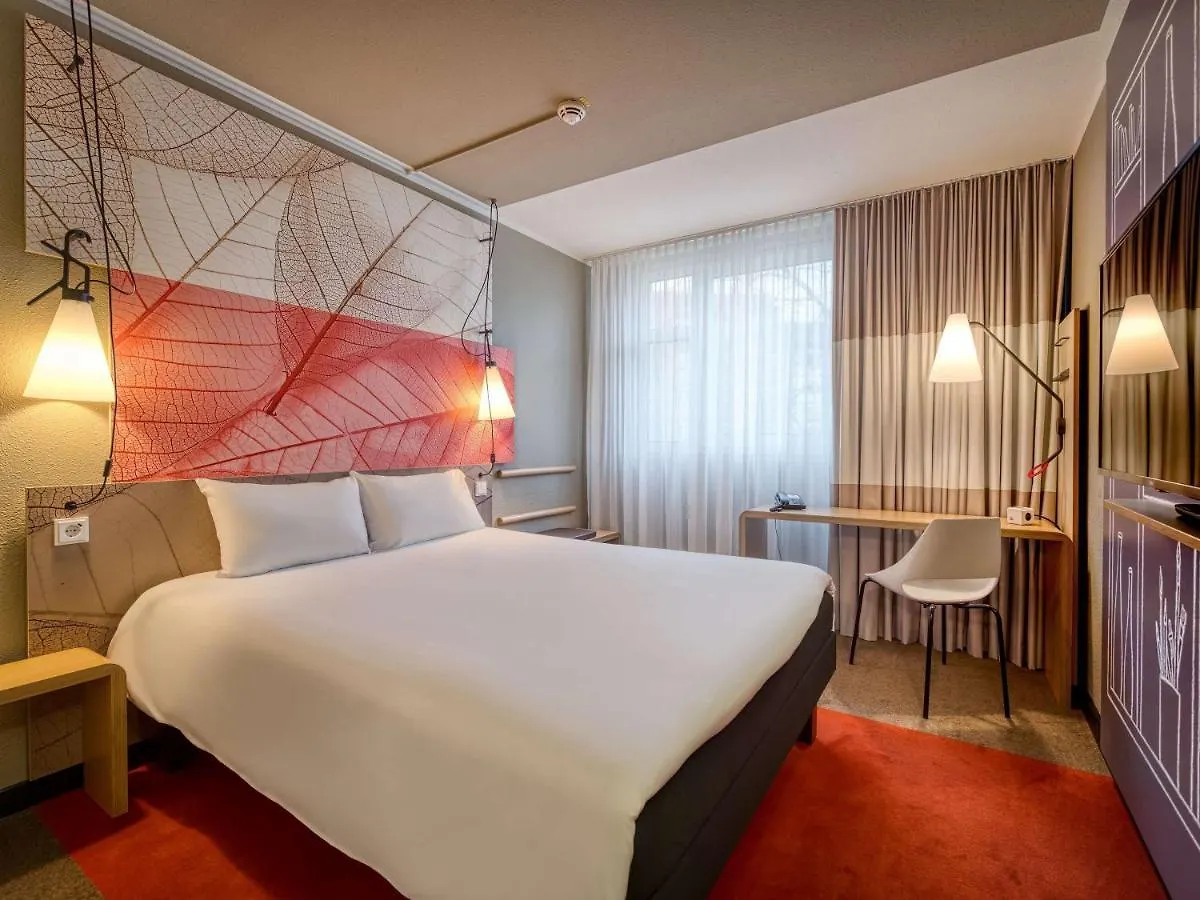 ibis Nürnberg City am Plärrer 2*,